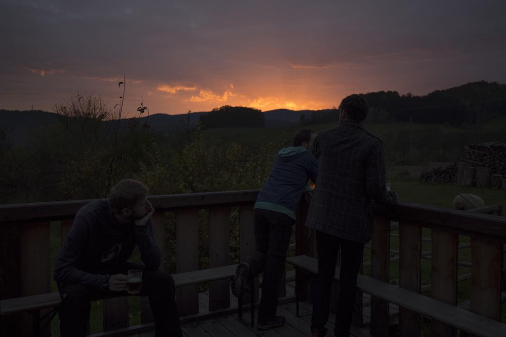 Apartmany Cerveny Dvur Chvalšiny Kamer foto